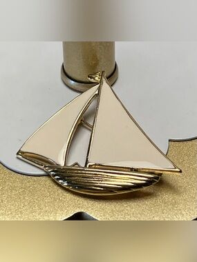Trifari Cream and Gold Sailboat Brooch EUC
